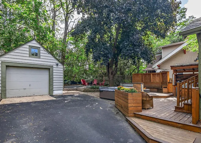 Сasa de vacaciones Walk To Train Station + Hot Tub! Fox River Grove